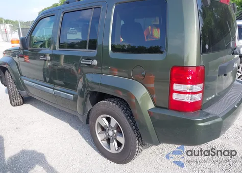 2008 Jeep Liberty Sport from USA, damaged, VIN 1J8GN28K48W266592